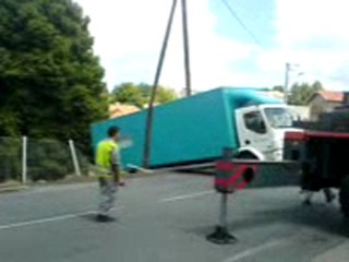 comment sortir un camion du fossé 2