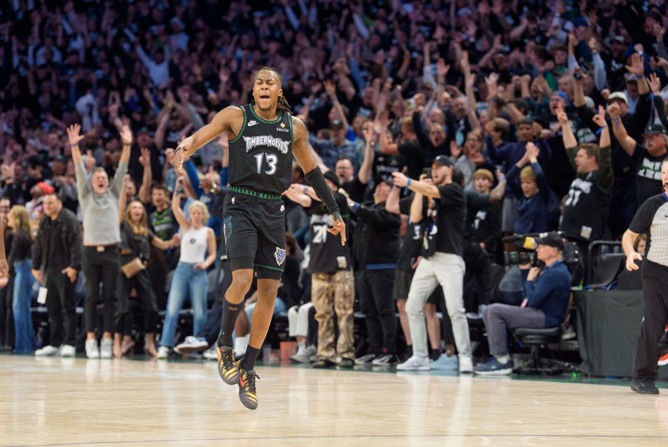 NBA : Porté par Dosunmu, une victoire pourtant au goût amer pour Minnesota contre Denver