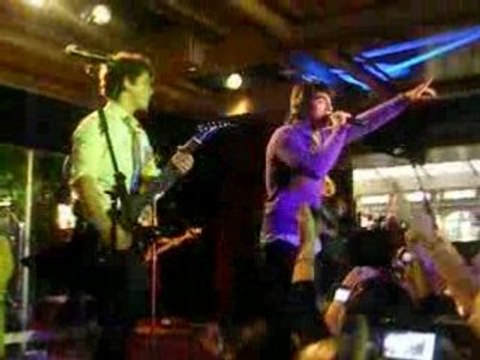 Jonas Brothers - SOS