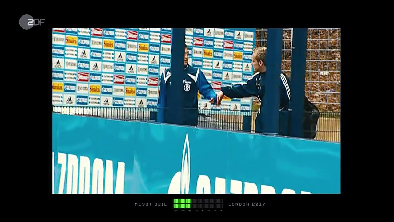 Mesut Özil-zu Gast bei Freunden-Aufstieg-E01-Der will doch nur spielen