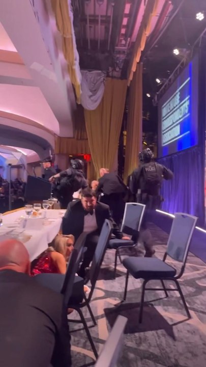 JD Vance rushed off stage at WHCD after shooting
