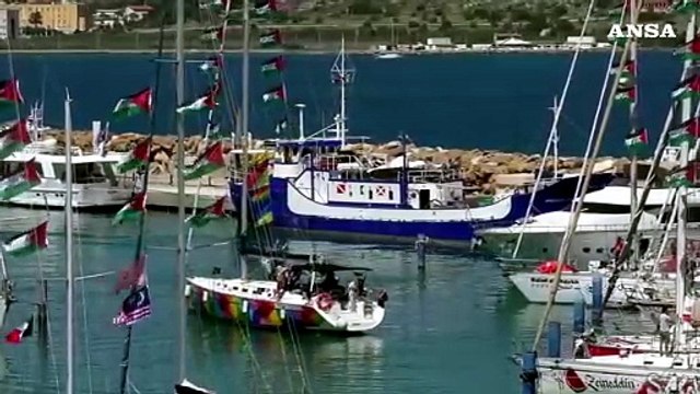 Global Sumud Flotilla salpa da Augusta, oltre 60 barche dirette a Gaza
