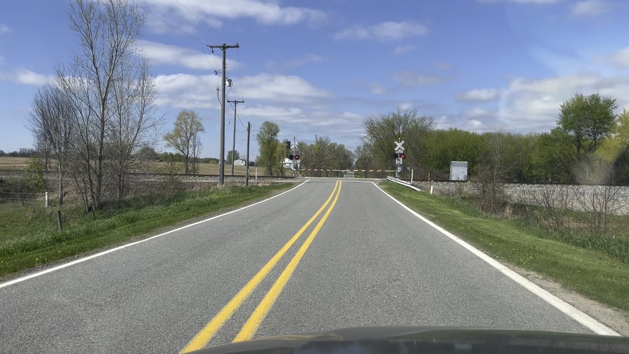 Trackside Michigan April 25thCSX daily train L303-25 led by #5457 (ES40DC) & #944 (ES44AH) pulling 156 cars! Filmed on the Plymouth Sub at the Pratt Lake Road grade crossing at MP 131.3 near Alto, MI!