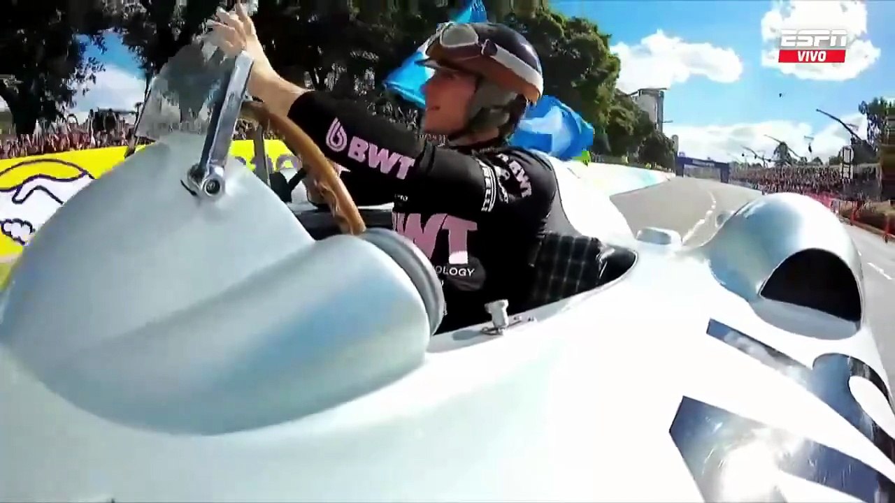 CORTO Franco Colapinto con la Flecha de Plata de Juan Manuel Fangio