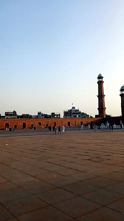 The Lahore Grand mosque