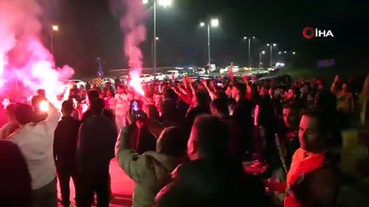 Kemerburgaz’da Galatasaray’a coşkulu karşılama | Ajansspor | IHA