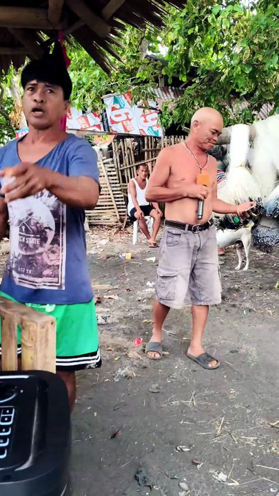 Karaoke session nila sa payag