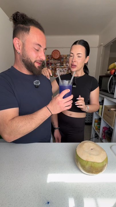 On teste un cocktail 🍸 Spiruline , citron Coco 🤷🏻‍♂️😂