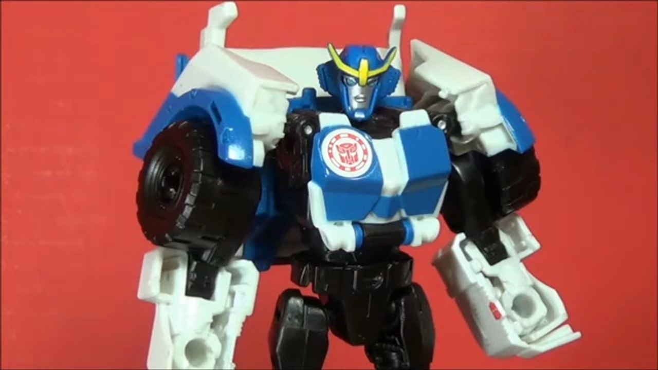TRANSFORMERS: Robots in Disguise Warrior Class STRONGARM | Canadia' Reviewer Ep#191