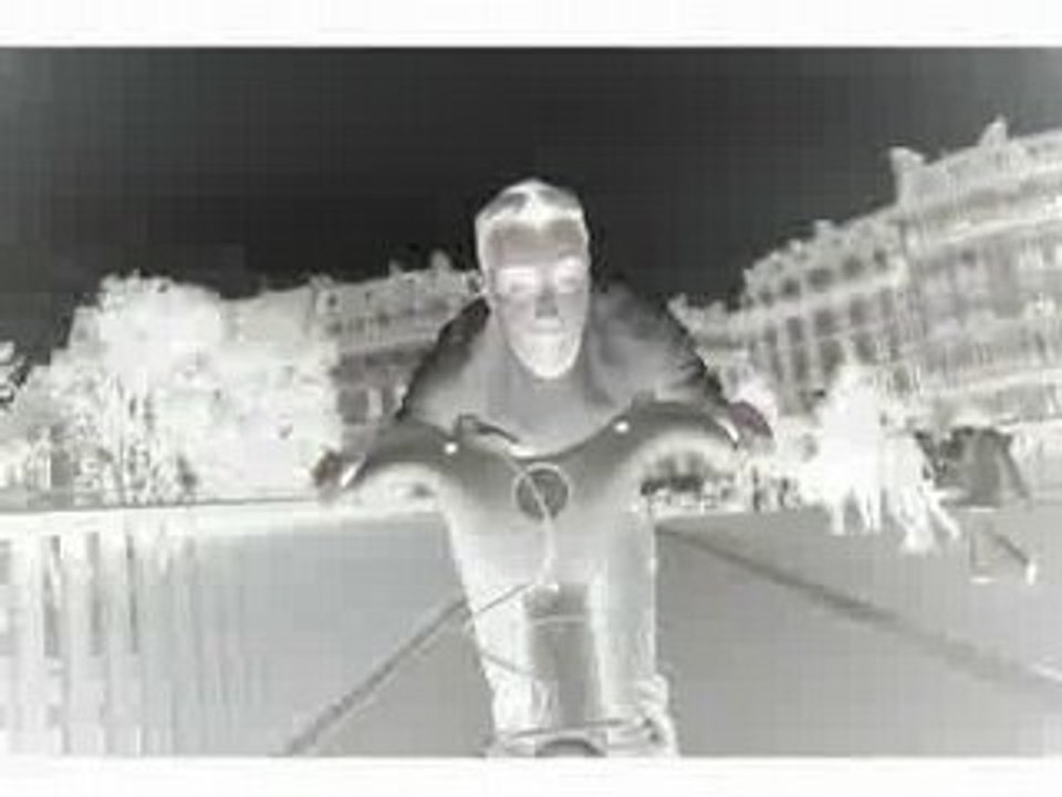 A bicyclette