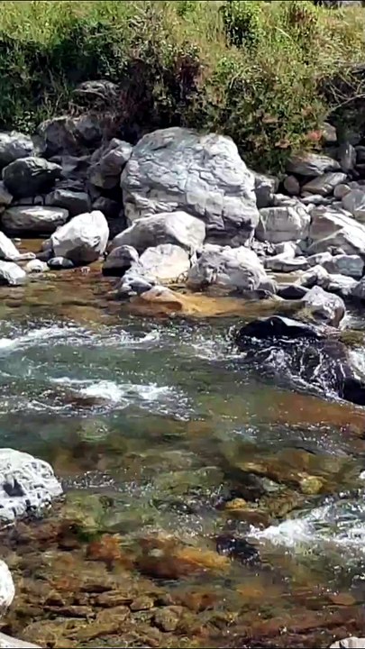 cast net fishing in Nepal |