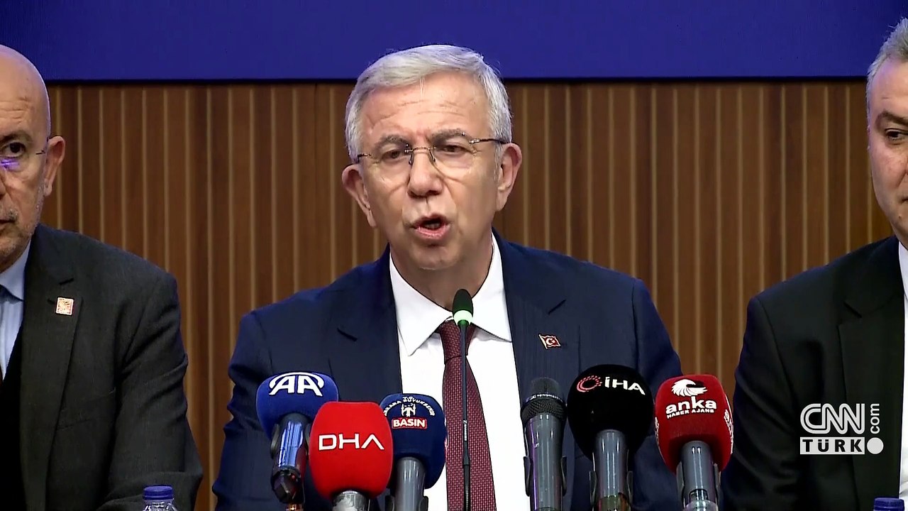 Mehmet Sevigen CNN TÜRK'e konuştu: "Belediye başkanları Özgür Özel ile eşit tutuluyor"