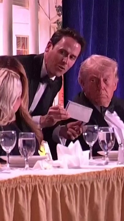 WHCD guest continues eating as shots are fired in the venue