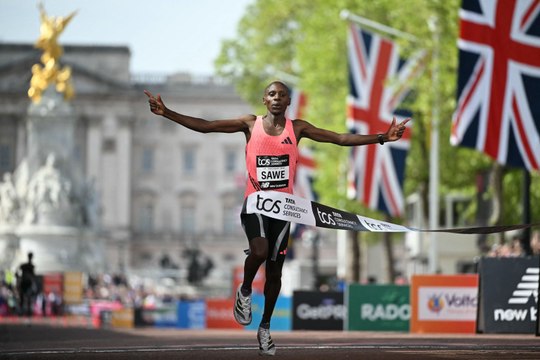 Matías Prats se rinde a Sawe, tras bajar de las dos horas en la Maratón de Londres