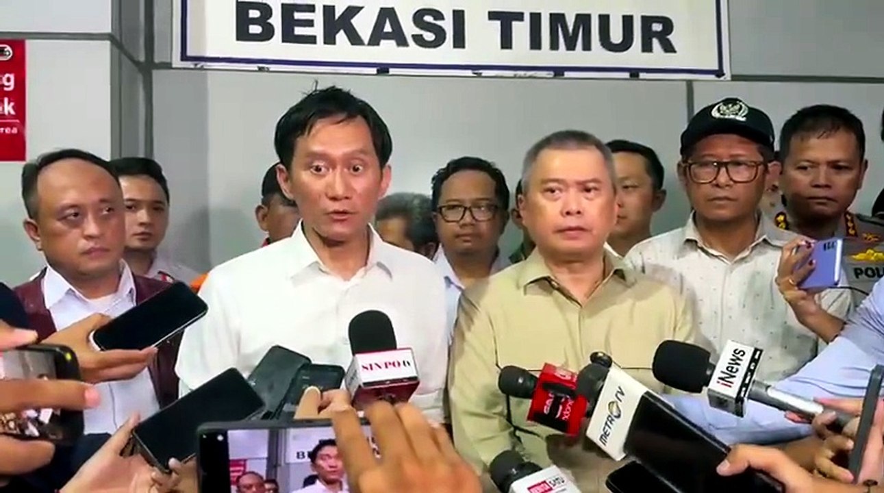 Menteri Perhubungan, Dudy Purwagandhi menyampaikan keprihatinannya atas insiden yang melibatkan dua layanan kereta api di wilayah Stasiun Bekasi Timur pada Senin (27/4/2026).