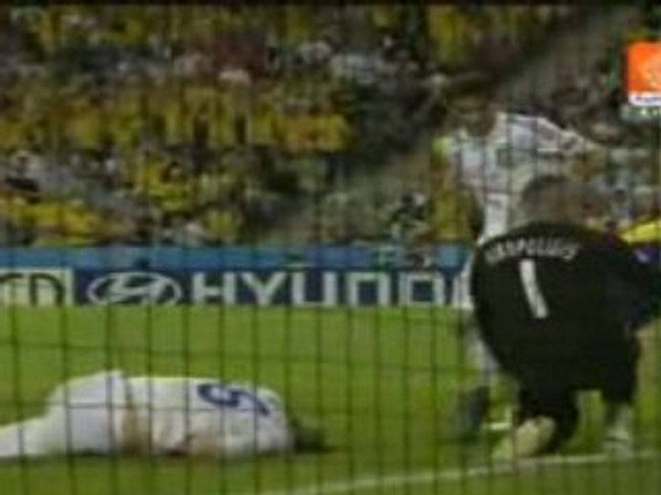2-0 แฮนซัน V กรีซ