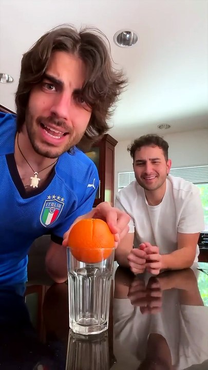 Italians try ORANGE HACK