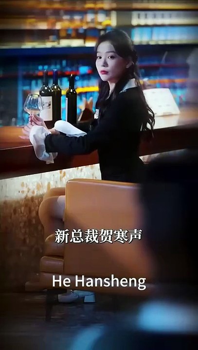 Nach sieben Jahren hat er ihre Verlobung abgesagt, sie hat eine andere geheiratet und er ist verrückt geworden. | Ganzer Film Deutsch