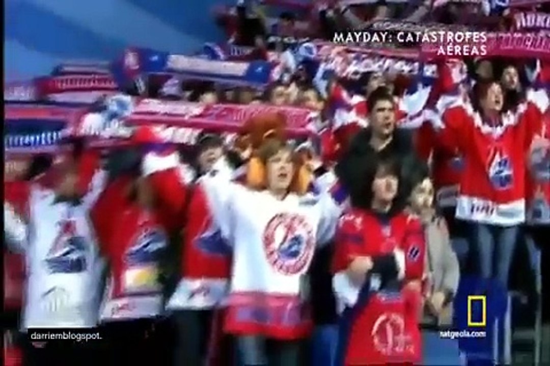 Mayday catástrofes aéreas Desastre del equipo de hockey 9X12 español latino