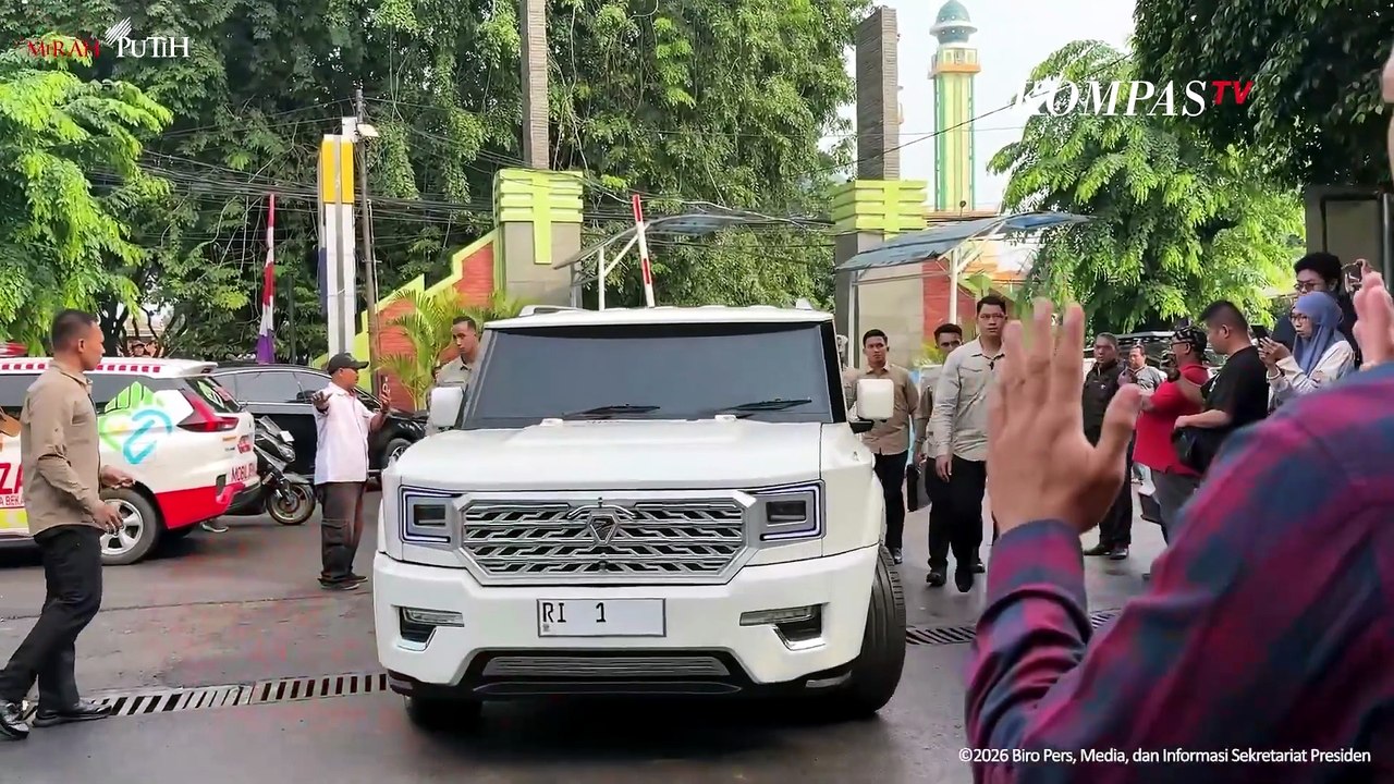 Prabowo Interaksi dengan Korban Kecelakaan Kereta Api di RSUD Bekasi, Pastikan Beri Kompensasi