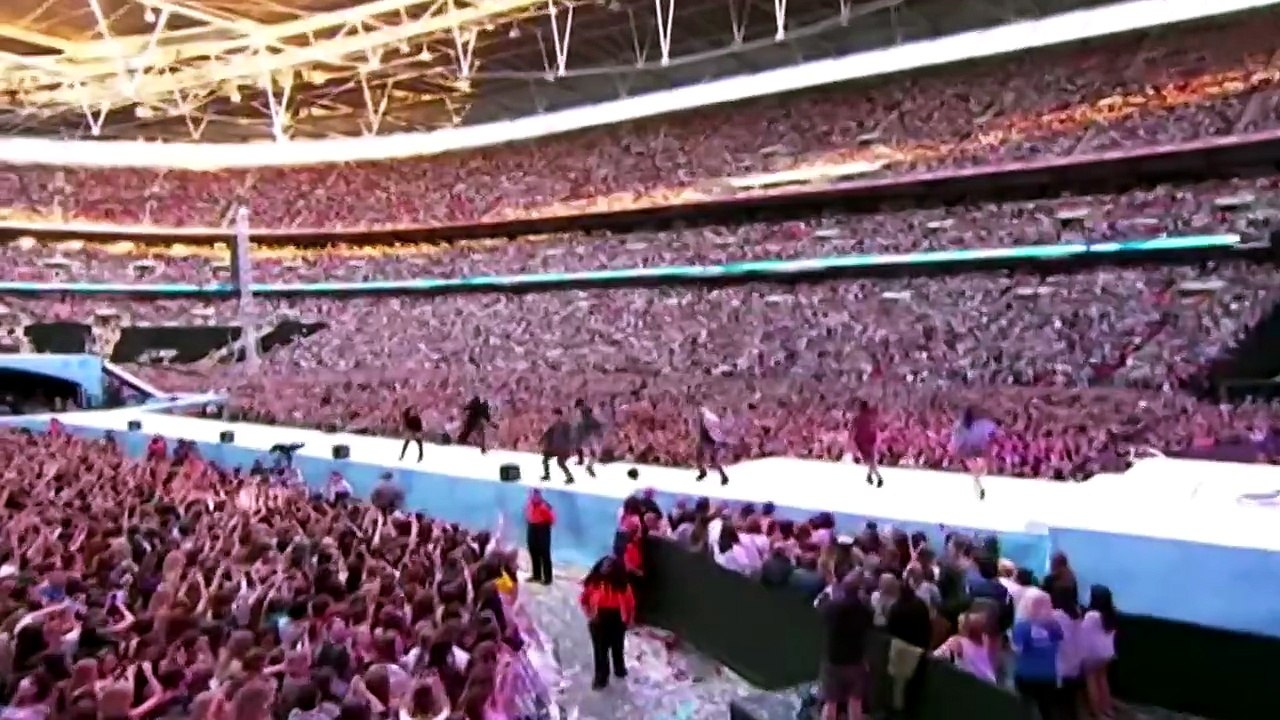 ARIANA GRANDE – Live — One Last Time (Live At C...