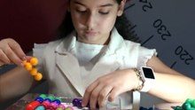 Matematik şampiyonu Lina, yeni zaferini okul saldırısında ölen öğrencilere armağan etti