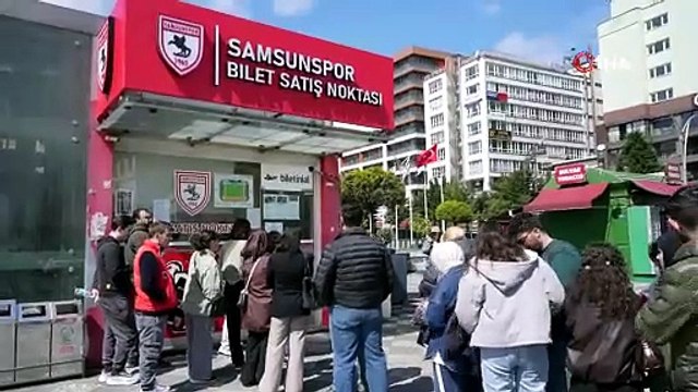 Samsun’da şampiyonluk maçı heyecanı: Biletler için kuyruk oluştu