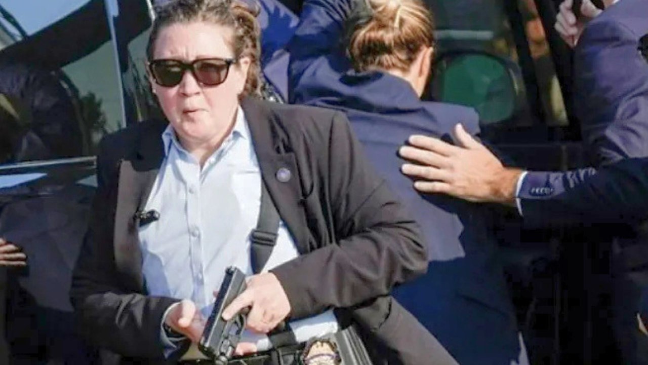 Así se hizo viral la "agente desconocida"