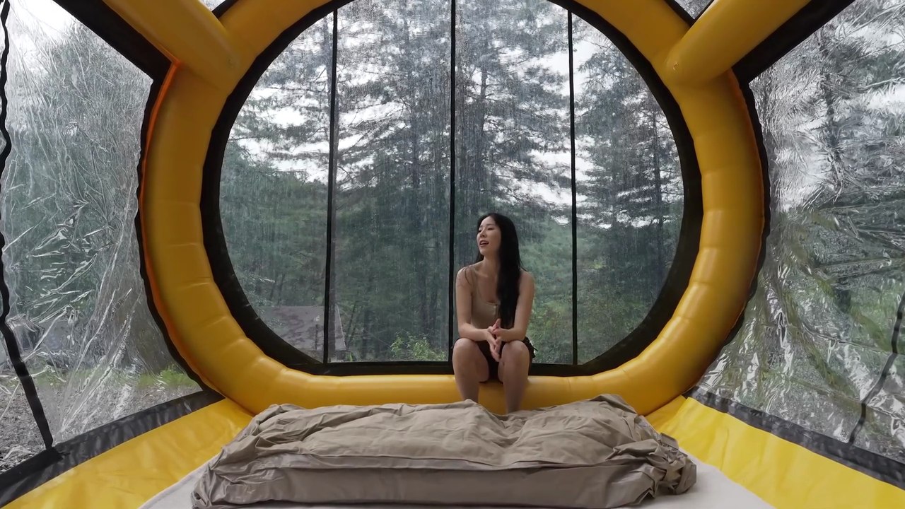 ☔️CAMPING IN THE RAIN INSIDE A HUGE CAPSULE AIR TENT