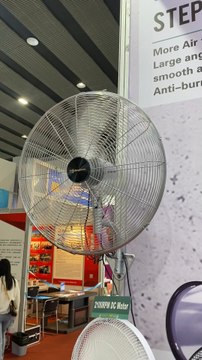 Mingletec BLDC industrial wall fan #mingletec #bldc #industrialfan #wallmounted #oscillating #hotsellproduct #highspeed #highairvolume #ventilation #manufecturer #fyp