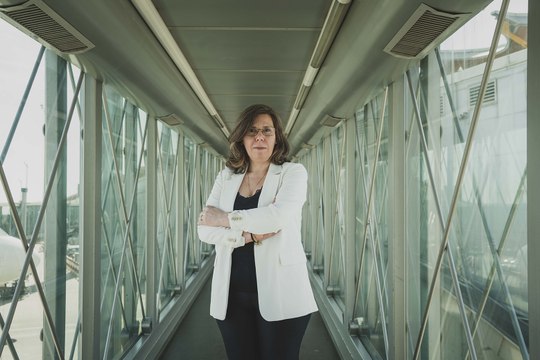 Enedina Delgado y el engranaje invisible de Iberia en Barajas: “Hacemos lo que sea necesario para que los aviones salgan en hora”