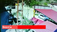 Artvin'de panelvan ile otomobilin çarpıştığı kaza güvenlik kamerasında