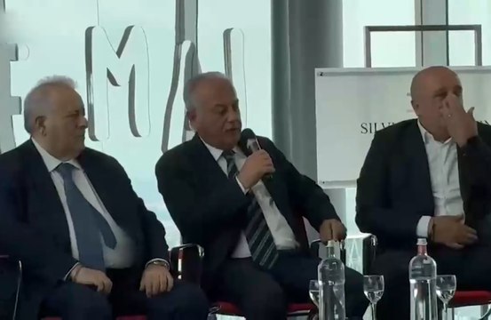 Dobbiamo essere come la Brignone”: De Giorgi e Velasco presentano la stagione azzurra