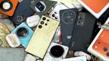 Found samsung galaxy s24 and iphone 17pro with the new box  #Samsung #samsunggalaxys25 #iphone17promax #foundphone #newphone #oldphone #brokenphone #restoration #reels