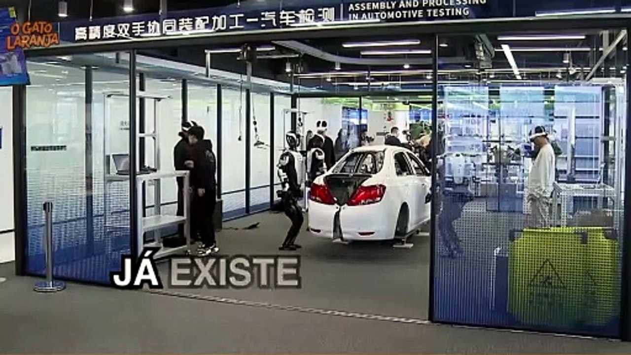 Robôs estão indo para a "escola" na China #viralvideos  #tecnologia