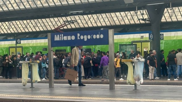 Milano Rogoredo, anche 50 minuti di ritardo per i treni. La causa? Tossicodipendenti e spacciatori lungo la linea ferroviaria
