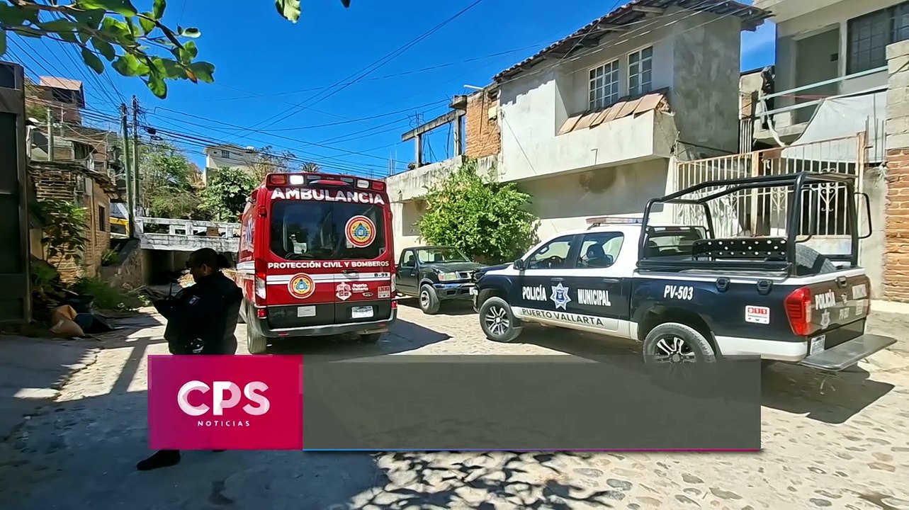 Obrero cae de escalera en Vallarta; se salva de lo peor | CPS Noticias Puerto Vallarta