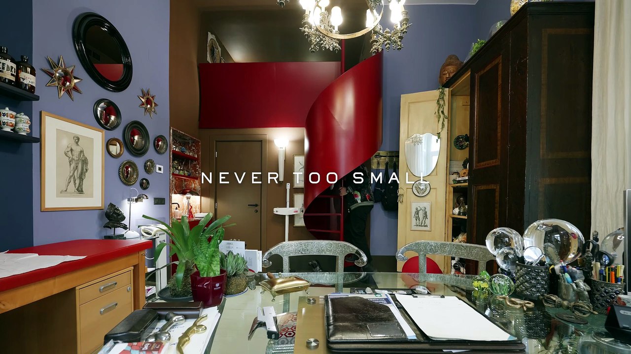 Small Eclectic Naples Apartment Meets Doctor’s Office, 60sqm/646sqft