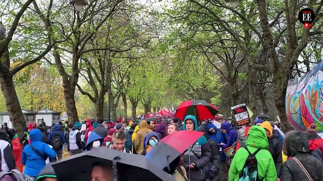Jóvenes colombianos también marchan por la justicia climática en Glasgow