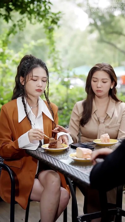 Delivery Girl Risks Herself To Save An Injured CEO, Unexpectedly Finds True Love!