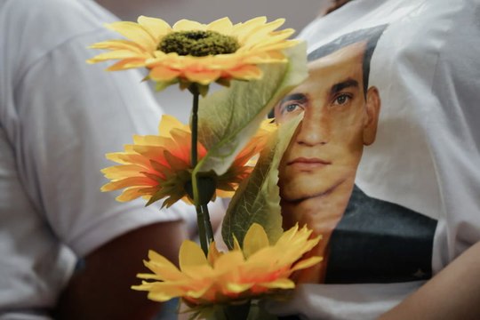El abrazo de perdón entre un exmilitar y víctimas de falsos positivos en Antioquia