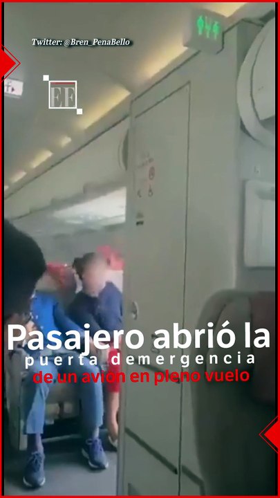Pasajero abrió la puerta de emergencia de un avión en pleno vuelo