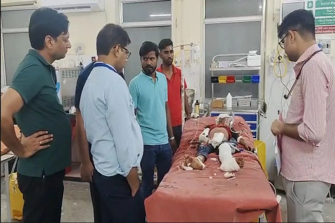 swm news: तेज रफ्तार ट्रैक्टर-ट्रॉली ने खड़ी जीप को मारी टक्कर, बुजुर्ग की मौत