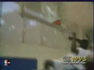 Shaquille O'Neal casse un panneau à l'entrainement