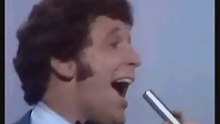 TOM JONES - DONT FIGHT IT (live) TV SHOW