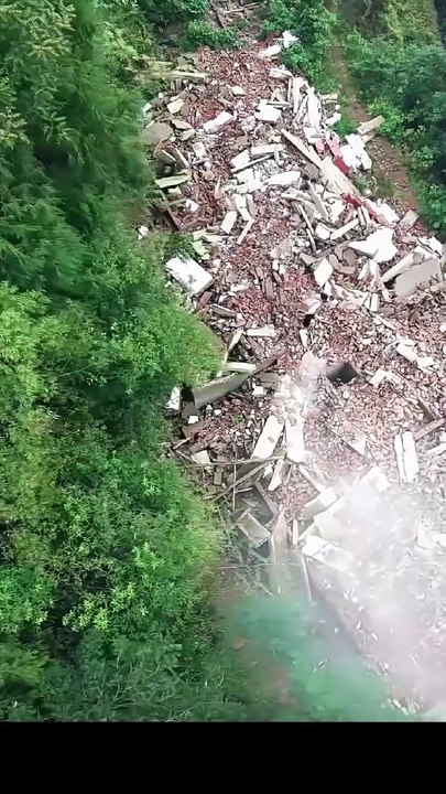 [Deutsch Synchronisiert] Gott in Lumpen Wenn Arroganz auf wahre Macht trifft Ganze Folge