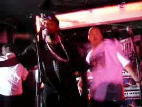 Le Roi Heenok - Social Club, avec Ugo