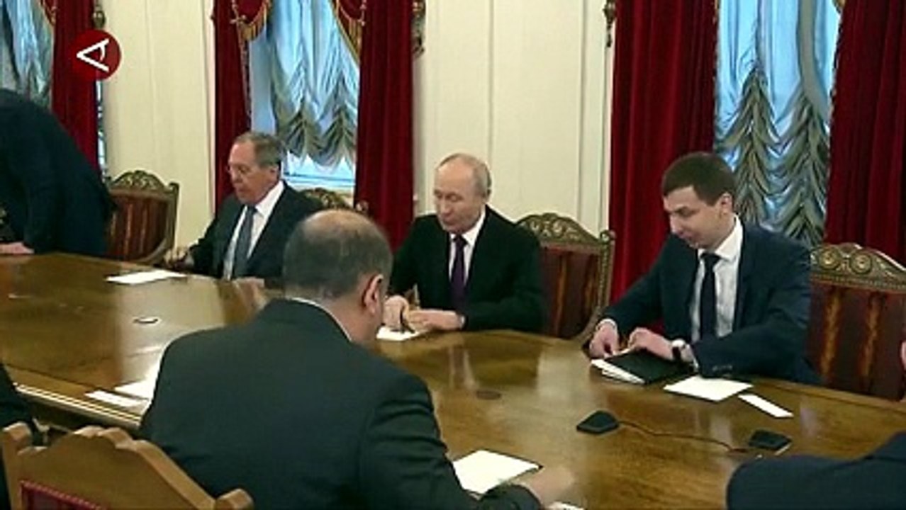Temui Menlu Iran, Putin Sebut Siap Mediasi Konflik di Timur Tengah