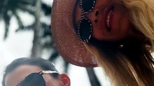 Τα στιγμιότυπα από τις διακοπές της Άννας Βίσση με την Δήμητρα Κούστα στην Γαλλική Πολυνησία
