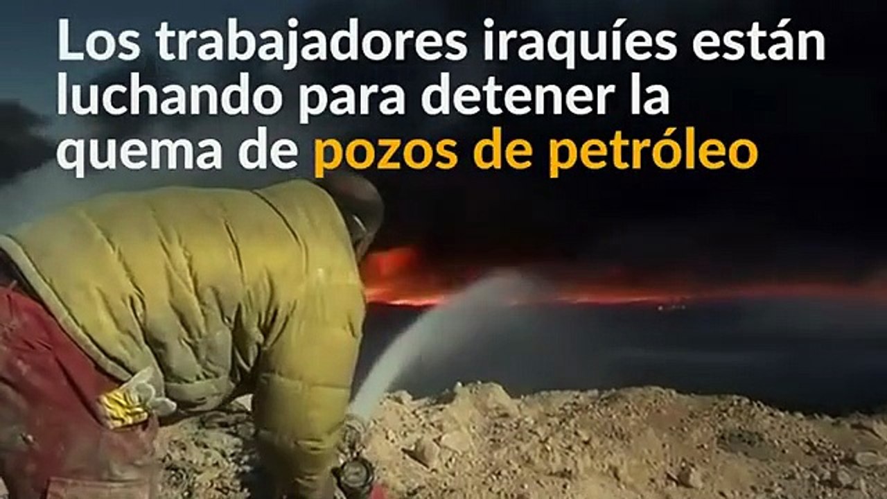 Petroleros luchan por apagar fuego en pozos incendiados por el Estado Islámico